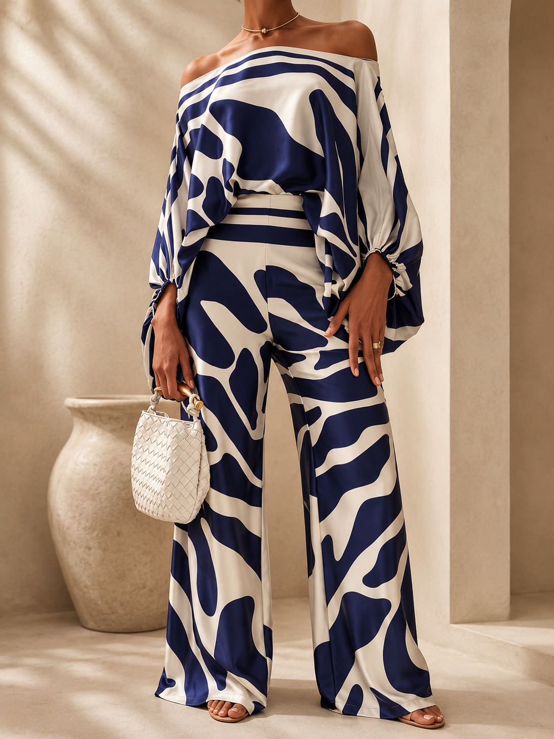 Conjunto Satinado Asimétrico con Pantalón Palazzo